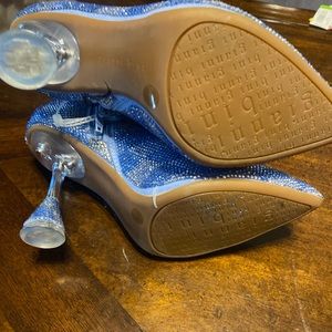 MSRP 169.99$ Gianni Bini Womens Blue Silver rhinestone Booties Shoes 6.5 Medium